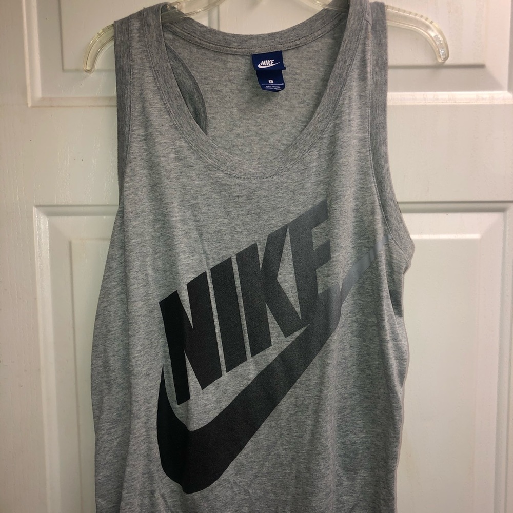 Nike graphic tank